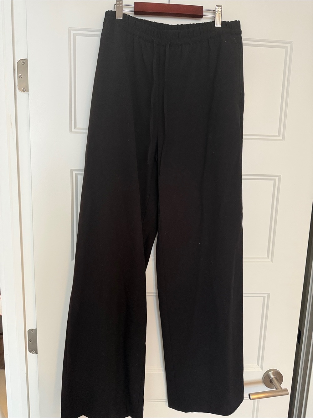 Reitmans Black Wide-Leg Elastic Waist Pants